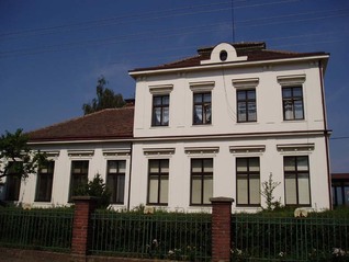 Secesní budova školy
